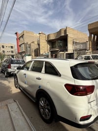 سورنتو 2018 بيضاء خليجي فووول مواصفات للاخير مكينه نشطه وبعدهة جديدهة ...
