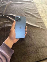 12 برو ماكس بطاريه 81  المبايل ما مفتوح ولا مبدل بي شي الكارتون ويا بس...