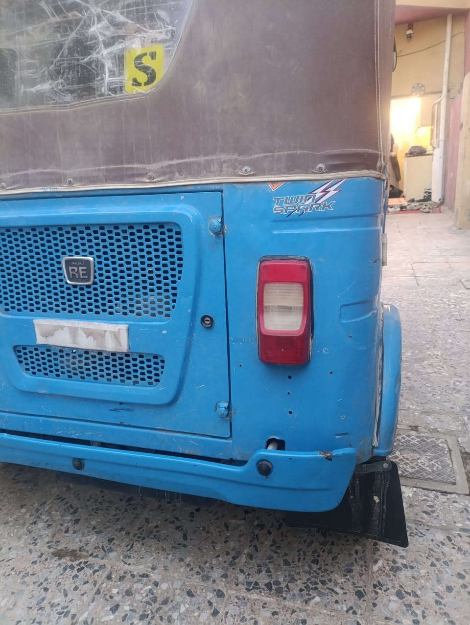 سلام عليكم تكتك موديل 2022شهر   سادس رقم وسنويه شوفت عينك المكان كربلاء حي العامل سعر 8/500 وبيه مجال شي شيء بسيط الباقي التفاصيل على الرقم ***********
