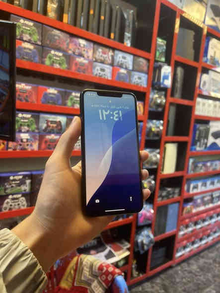 11برو ماكس نضافه100/100 مابي اي مشكله شرط الفحص 
ذاكره256
بطاريه100 مستبدله 
شاشه مستبدله 
كامرات اتصال كله فول 
فيس إيدي متوقف 
بيع او مراوس سعر الجهاز 185ألف مكان رمادي شارع السينما 
***********
