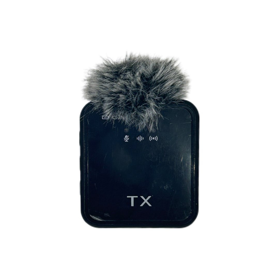 مايك لاسلكي محمول بتقنية حديثة يوفّر تسجيل صوت واضح وعالي الجودة

مثالي للبث المباشر، المقابلات، الفلوغات، وتصوير الفيديوهات القصيرة.
 
تسجيل احترافي للبث المباشر (Live Show).
 
 مثالي للمقابلات الصحفية أو الحوارية.
 
 مناسب للفلوغات وتصوير الفيديوهات القصيرة.
 
 توصيل مباشر (Plug & Play) بدون تعقيد.
 
 استقبال لاسلكي يصل حتى 20 متر بدون انقطاع.
 
 صوت نقي، واضح، وعالي الحساسية.
 
 متوافق مع مجموعة واسعة من الأجهزة.
 
 الموديل: F15
 
 تقنية: نقل لاسلكي مستقر
 
 مدى التشغيل: حتى 20 متر
 
 جودة الصوت: واضحة وعالية الحساسية
 
 التوافق: واسع مع مختلف الأجهزة
  سعر المايك : 30 الف للحجز مراسلة الصفحة او التواصل على الواتس أب ***********⁩
