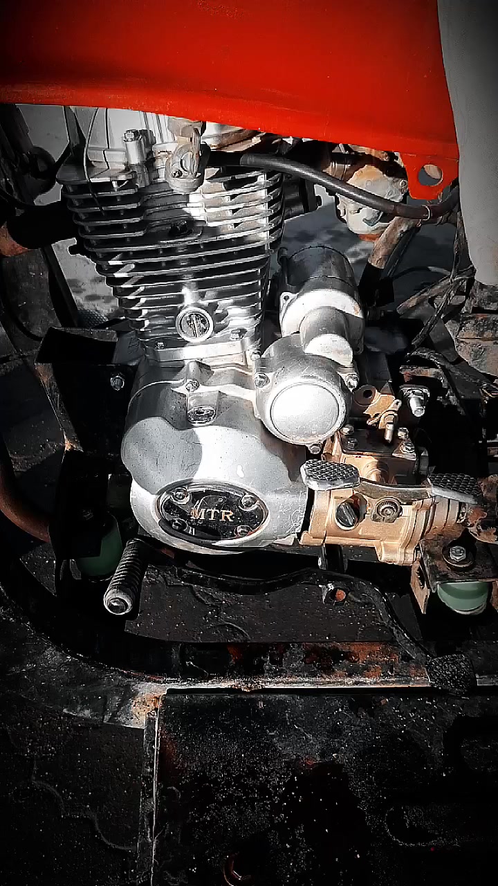 سلام عليكم اخوان ستوته لبيع نضيفه شوفت عينكم الستوته رقم ابيض وسنويه راعي موجود يمته ما يعجبك اداور الستوته المحرك مفتوح امبدل ولفات فقط المحرك ناعم وحلوو الشاصي مكفول من كلشي التواير جديد اكسل براقي ثلث قطع ناقصها لايتات فقط وضفيره مشدوده بس تعال وركب يداد يخبلن الشراي يتواصل وتساب***********2وبيك خير ودلل
