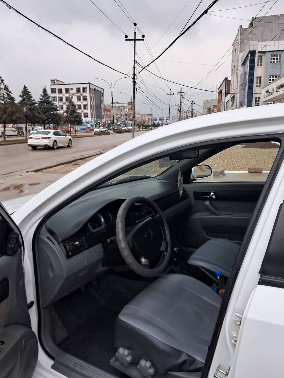 سلام عليكم 
سياره شوفرليت 
2011
سياره بون دعم بس ربع باب صبغ 
رقم سنويه جديد 
كيرمحرك شه رت تبريد ثلج شاشة ايباد 
كاميره 
سعر سياره 78مجال😱🥶
مكان سياره عقره 
رقم موبايل واتساب أو فايبر 
للتواصل أو افتيسار ***********
