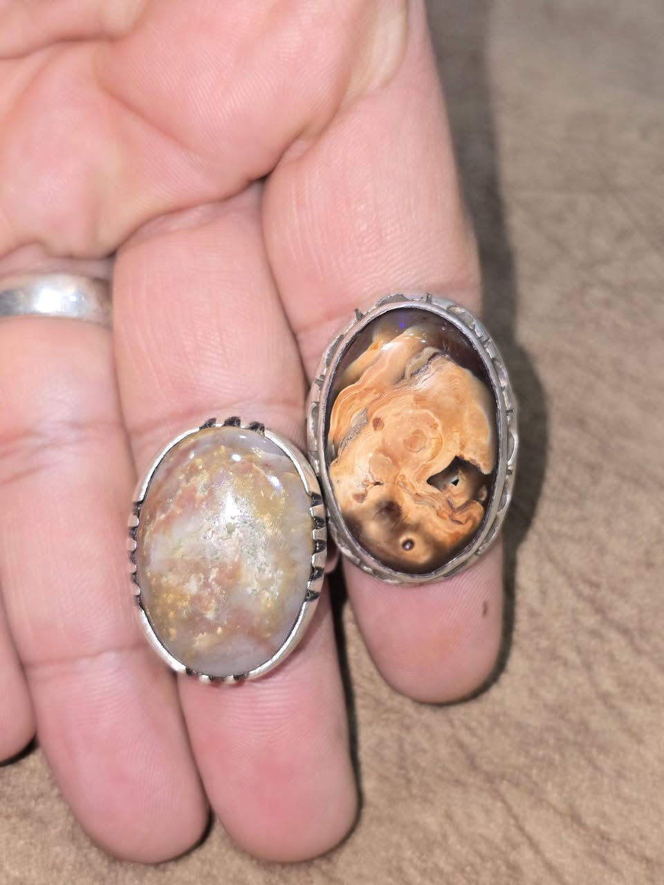 ياالله السلام عليكم متاح خواتم من النوادر والخامات القديمه مكاني السماوة *********** توصيل موجود
