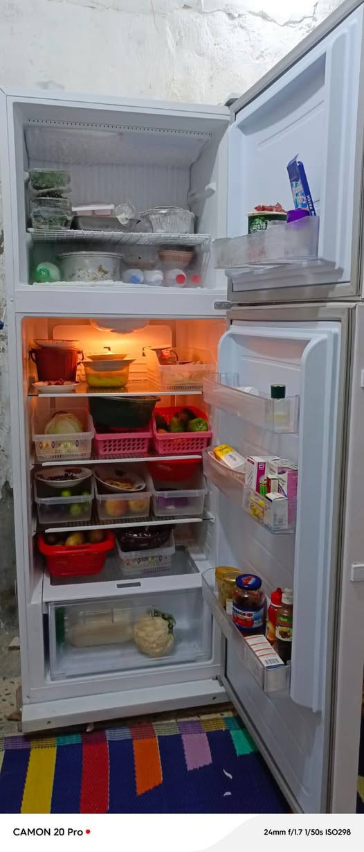 السلام عليكم ثلاجه لبيع نضيفه استخدام قليل سعر 650 وبيه مجال للاستفسار ***********
