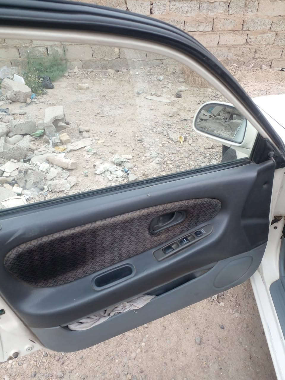 السلام عليكم بروتون للبيع موديل 2004مكفولة سعر 57 بيها مجال بغداد***********
