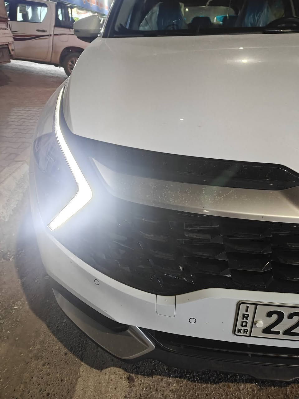 السلام عليكم للبيع سبورتج موديل 2023 خليجي فول مواصفات عدا بانوراما  ماشيه 44 كفاله عامه بعدها بنايلونات الشركه مكاني تكريت ***********
