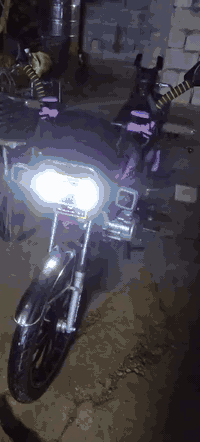 السلام عليكم دراجه ايراني نضيفه لك دراجه مودين 25 بصمتين وسويجين دراجه نكره محرك لك ممفتوم محرك 200 للبيع استفسار اكثر ***********بي واتساب
