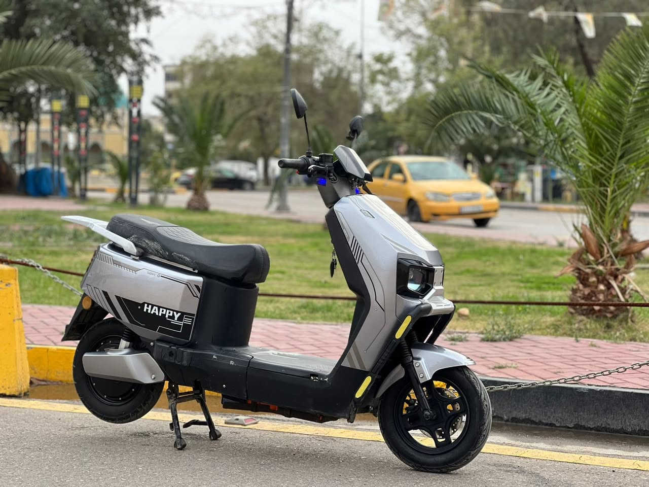 سلام عليكم شباب دراجه شحن البيع استخدام 25 يوم فقط لا غير  دراجه عالميه الله شاهد  كلها كامله مكمله كل تقص وعيب مابيها امانت الله  تجي مواصفات عالميه

الموديل2026 
النو ع سكنس  العالميه 
البطاريات 6 دبل
التحويلا ت1.2.3
السرعه60 حقيقي يعني 
تشغيل عن بعد 
جهاز انذار السرقه 
قفل ستيرن +قفل بصمه 
بصمات 2
سويجات 2
وصل شراء موجود 
لونها كلش مميز 
كشن سياحي  VIb
دبل اشاره 
نضام ABS
نضام USB
نضام R رجوع الخلف
طارات جبلي 
بريكات دسكات دهن 
أطارت جوبلس 
لدات اماميه وخلفيه 
اسطابً لايت 
شاحنه ذات شحن سريع ويقاف ذاتي 
اشاير رباعيه 

اي استفسار اتصال 

***********

مكاني بغداد
