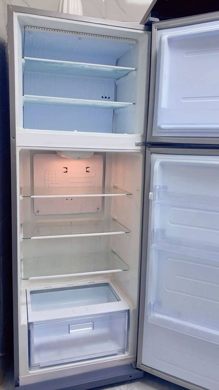 السلام عليكم غراض للبيع
ثلاجه28قدمLG نظيفه كلش اي تصليح مداخله سعر بـ300
ومرشحه طباخ  حجم60*60
بـ25
ودوشك ابو النفرين بـ 75 ومبرده حجم2000 سرعتين بـ100
مكاني ابو غريب الشهداء


**إذا كنت صاحب هذا الإعلان وتريد حذفه لأي سبب، رجاءا أرسل رسالة إلى الدعم الفني**