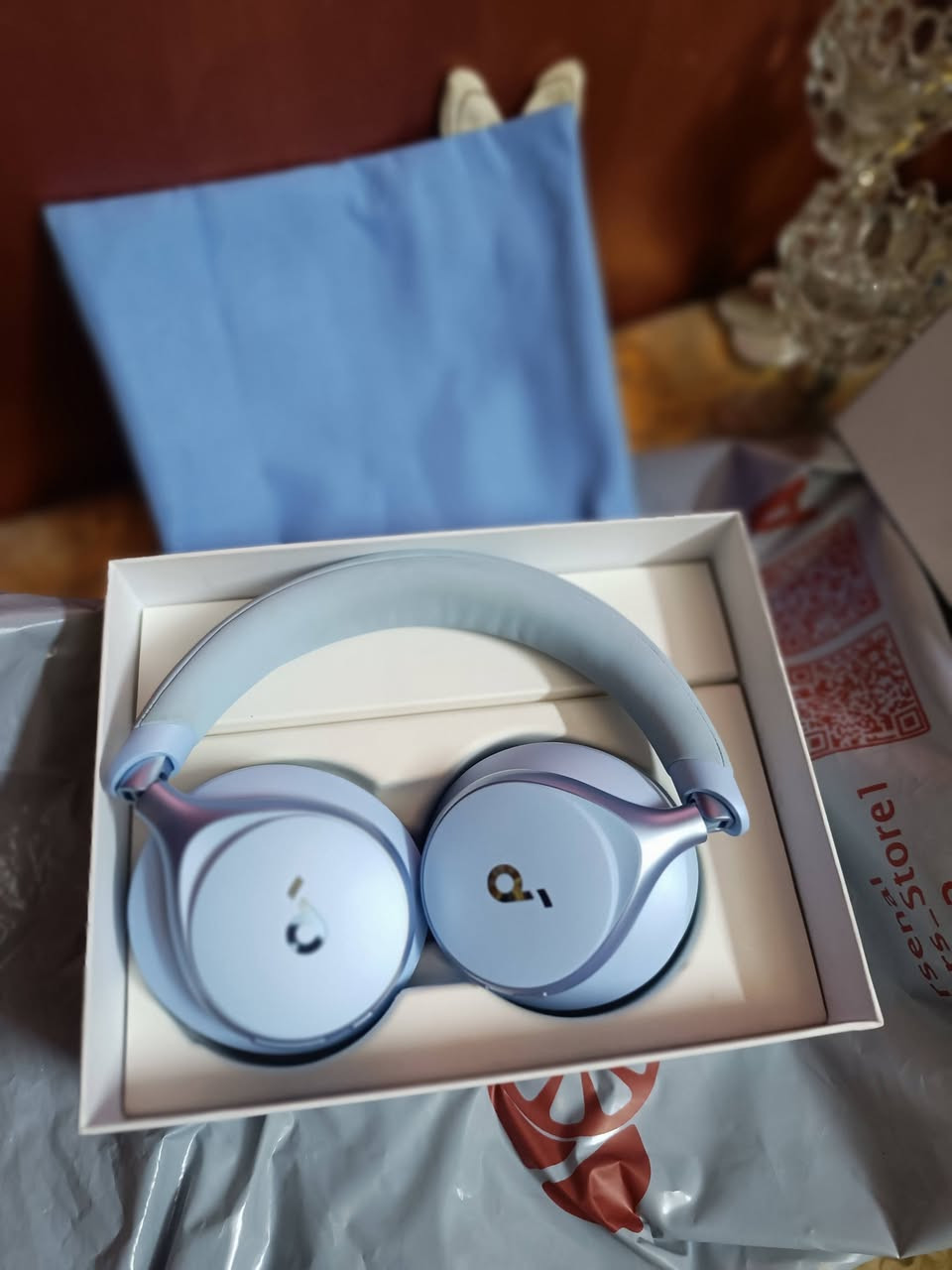 سلام عليكم سماعه بلوتوث اصلليه بضمان بعدها جديده البيع سعرها 100مكاني بغداد ***********.  مفوله بل ببجي
