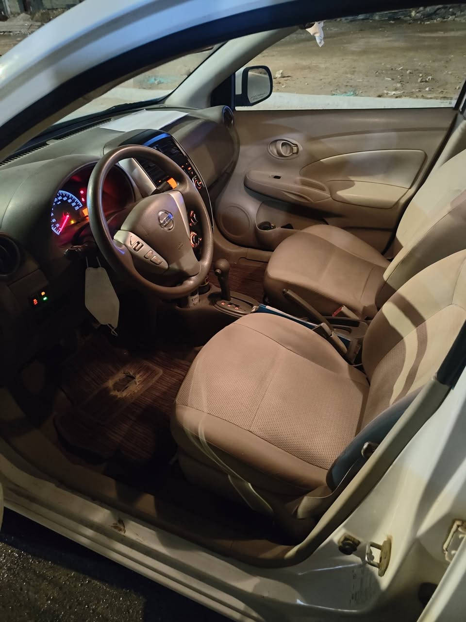 نيسان صني هندي نظيفة جداً موديل 2020 ماشية 96000 فيها تصليح بارد جهة خزان الوقود كما موضع في الصورة.
السعر : 10700 قابل للتفاوض 
المكان : الديوانية
الهاتف : ***********
