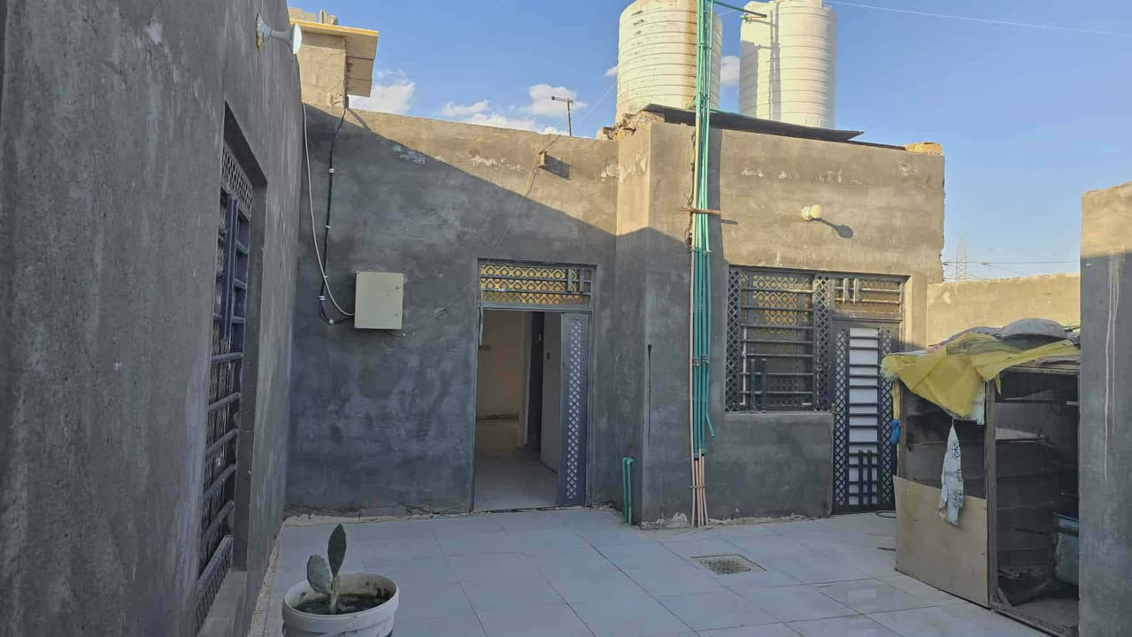 يا الله سلام عليكم
بيت للبيع منطقت لخميسات قرب علامات لبلديه شارع تبليط لمساحه 220 متر يتكون من 3غرف 6ب4 +دوانيه8ب4 +صاله9ب5 صحيات خارجيه حمام داخلي مناور2 حديث لبنا محوله وماء باب لبيت
استفسار اتصل***********
