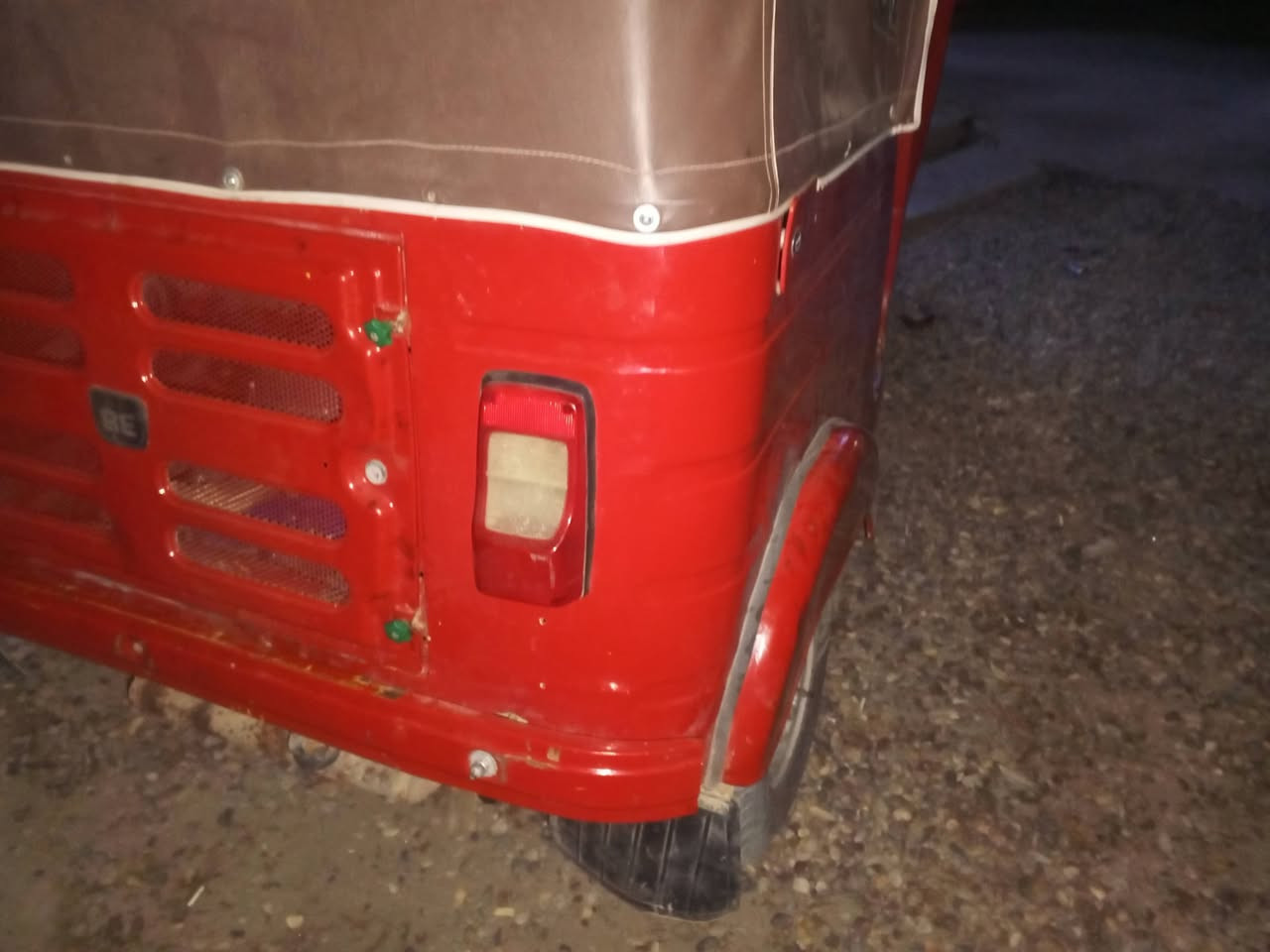 السلام عليكم ورحمه تكتك رقم وسنويه 18 تكتك خير من الله مابيه معجون مرشوشه جماليه سعر 4800 بيه مجال مكاني بغداد الغزاليه ***********
