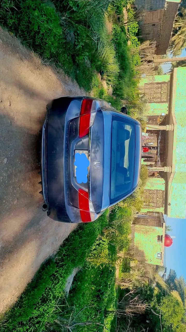 السلام عليكم
هوندا ياباني موديل ٢٠١٣ 
محرك ٢٤٠٠ اربعه سلندر وارد امريكي حادث جاملغ خلفي بأمريكا مصبوغه حزام اثر جراد 
بصمه 
بصمة بيبان 
فتحه 
شاشه كبيره 
كاميرا خلفيه 
كاميرا بالاشاره 
داخل بلاد  
رقم ١٤ انكليزي تحويل مباشر مشروع وطني 
السعر ٧٩ بيها مجال قليل 
سياره جاهزه من كلشي كير ومحرك وحداديه وكل النواحي ترايك وين مايعجبك ..
مكان السياره طويريج رقم الهاتف ***********
