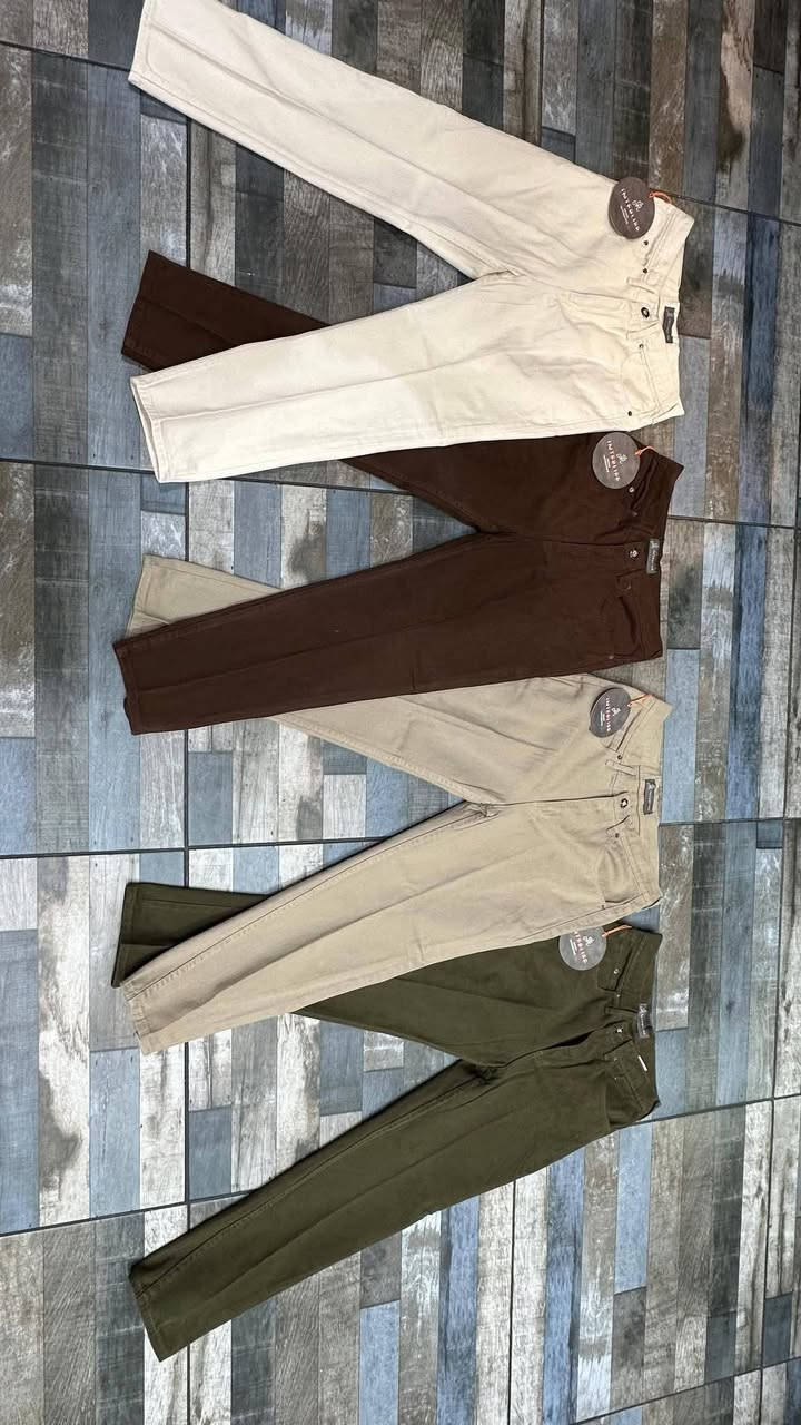 جينز ايطالي 🔥🔥🔥

ماركة انتر لايف كصه عدله  قطعة فوووووول 😎✅

خامه كلش مريحه و القالب مالته فت على الجسم ما يحتاج خياط 
موجود قياسات كاملة 

شرفونا للمحل 🫡 موجودين من ٨ الصبح لل٨بليل

📌📌 العنوان ديوانية شارع الدغارة قرب حلويات المصطفى ازياء مودرن للملابس الرجالية ***********
