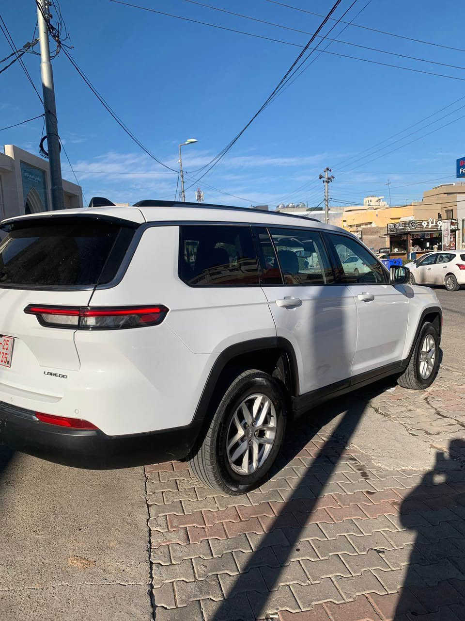 ▪️جێپ گڕاند شیڕۆکی ٢٠٢٣ 
▪️مواسفات لاریدۆ ٫ سلایت دبل اکسل ، سێ گێڕ ٫ 
مەکینە ٦ پستن 
▪️ڕۆیشتن ١٩ هەزار میل 
▪️زمارە کاتی ٢٠ رۆزی ماوە 
▪️سبوغ جاملغی سەکن و دوو دەرگای سەکن 
▪️بێ ئێڕباگ ، کەمەک ناو دەرگای سەکنی هەیتی خفیف 

▪️تەنها فرۆشتن گۆرینەوەی نیە 

نرخ.       ٢٩٥ وەروقە
واتساپ☎️***********▪️ Singapore
