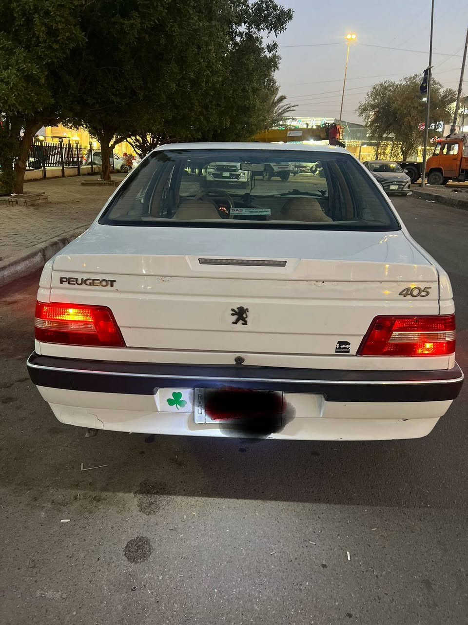 سلام عليكم بيجو لميس للبيع مكفوله 2012
رقم انكليزي جديد سنويه بسمي سياره اي نقص مبيها 
تبريد شغال 38وبيها مجال بسيط 
***********
بغداد
