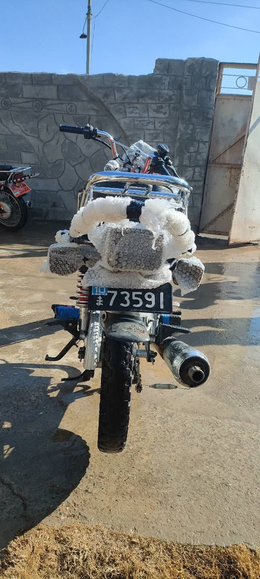 موطور البيع سونك موديل 2023
محرك شرط ما مفتوح
كهربايات شقاله 
دبلات شقاله 
موطور جديد 😒
السعر 500 وبي مجال 
المكان ناحيت الزاب 🌷 
الستفسار ***********
