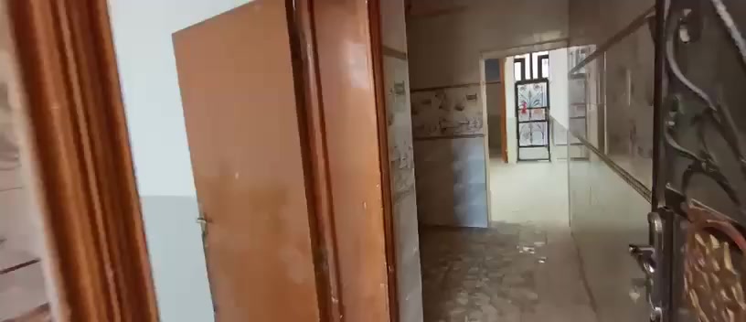 دار للإيجار 🏡 سعر الاجار 350 الف  💸 مقدمة شهرين
الموقع 📍في حي الوفاء
قرب مجسرات الزهراء عليها السلام
المساحة📌100 متر
يتكون من غرفه
صاله
استقبال
صحيات 2
مطبخ 
 لعائله صغيره
مقدمة شهرين


**إذا كنت صاحب هذا الإعلان وتريد حذفه لأي سبب، رجاءا أرسل رسالة إلى الدعم الفني**