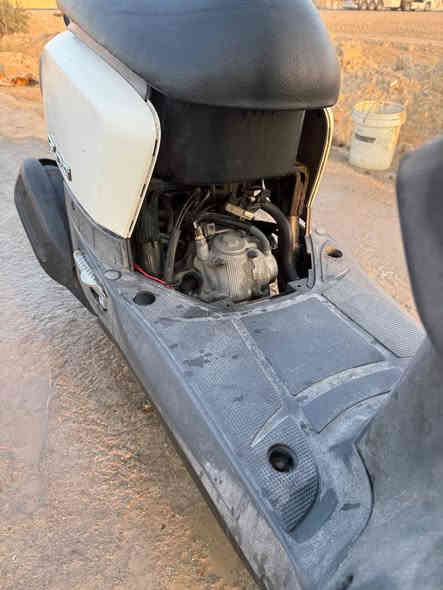 بوليسي لبيع دراجه صارله شهر من طالعه من الحاويه دراجه ينقصه مابيه كله شقاله  كله مختمه بلاد مكينه 49 مامفتوحه نوزل  مستعجل عله بيعه 1000 مليون وبيه مجال *********** العنوان قرنه شرش مو شراي لا يتعباه
