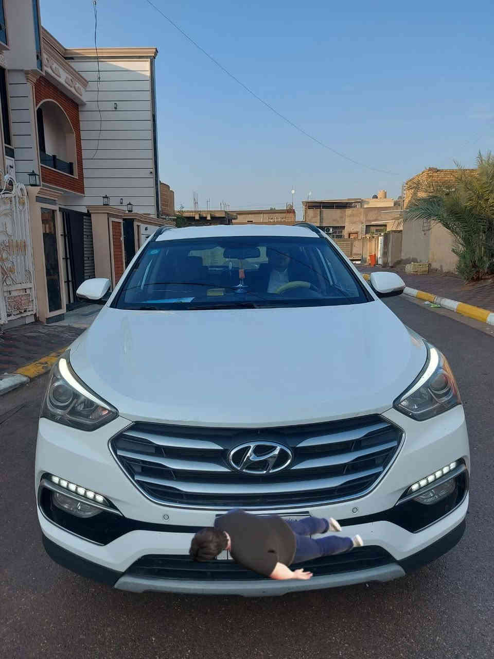 سنتافيا موديل ٢٠١٨ خليجي ٦سلندر ماشيه ١٥٠ رقم واسط فول عد الفتحه جديده بمعنى الكلمه مال بيت  تدفئه تبريد كير محرك تخم تاير حداديه السياره كفاله عامه ...مكان السياره واسط نعمانيه السعر ٢٢٥وبيه مجال ..مكلف بلنشر .***********
