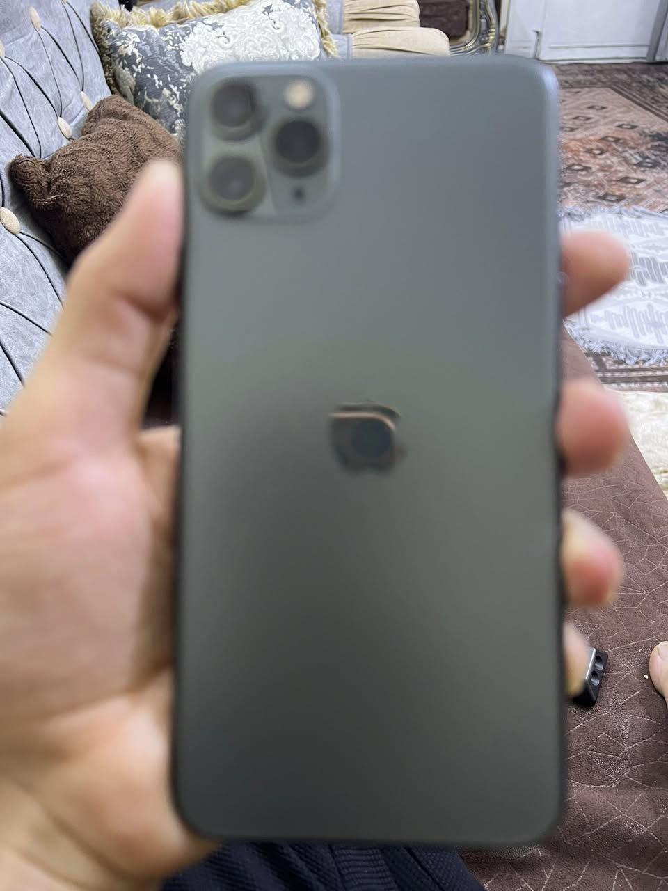 السلام عليكم ايفون 11 برو ماكس لون زيتوني  نضيف كلش  مال بيت ذاكره 256 بطاريه 76 بلاديه شاشه اصليه تقرا عندي سعر 300 وبي مجال مكاني حي العامل ***********
