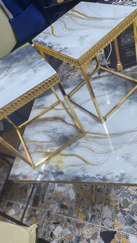 طاولة • الحريه