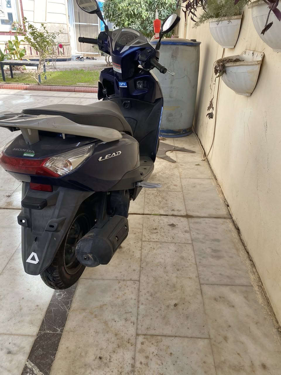 ليدي 2022 لون ازرق بحري
سعه المحرك 125 بي سي اكس
‏ ENANCED SMART POWER 
ناقل حركة أتوماتيكي 
نظام حقن وقود PGM-FI نوزل 
نظام تبريد بالراديتر 
ويلكاب اسود طافي
حساس ازدحام 
تحتوي عل مريات(Tmmp)
نوع الإضاءة لد بالكامل 
نضافه 100٪؜ 
السعر ١٢/٥وبيه مجال 
الرقم ***********
