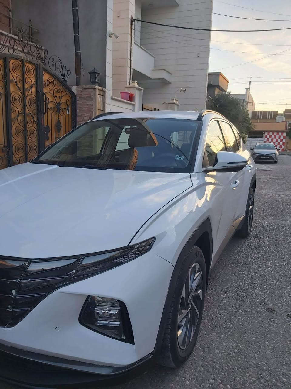 السلام عليكم للبيع توكسان 2022 خليجي 
بيه صبغ بين البابين السكن بدون دواخل  بدون تبديل  سعر ١٩٨ وبيه مجال بسيط گير محرك بالشرط  دفتر بانزين بيه *********** كركوك, العراق
