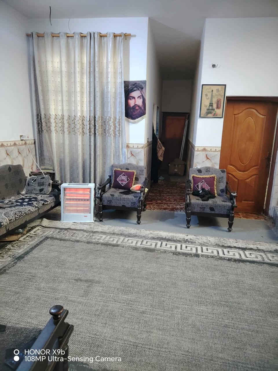 السلام عليكم
يتوفر دار سكني طابو زراعي سند 25 للبيع مساحته 150م يحتوي على طابقين ثلاث غرف نوم وصالة واستقبال ومطبخ ومجموعه صحيه داخليه وخارجيه موقعه في المسيب / حي المرتضى - شارع السكلات خامس فرع عاليسار  بناء درجه أولى السعر المطلوب للبيع 85 مليون قابل للتفاوض للأستفسار الأتصال برقم *********** او مراسلة الصفحة
