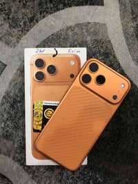 ايفون 17 برو ماكس للبيع جهاز شريحه الكترونيه e-sim جهاز نظيف جداً خالي...