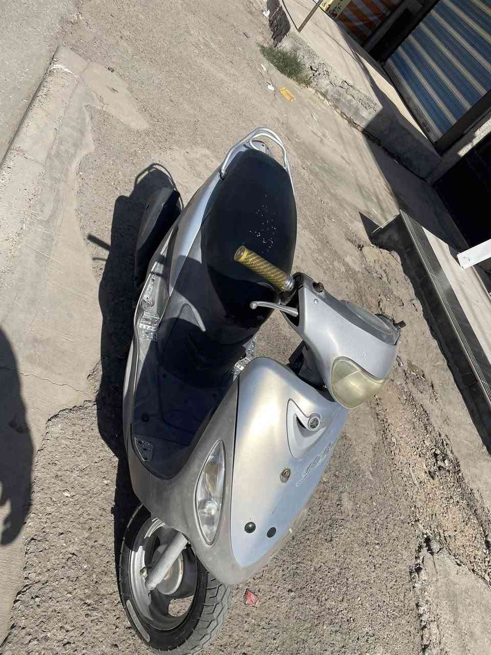 منغولي ١٢٠ للبيع  سلف وهندر كهربياتهة شغالة مكينة خرسة شرط متسمع صوت مكينة مشتغلة بيهة بس دبل الامامي فقط واكف   سعر ٥٥٠ مكاني بغداد الغزالية ***********
