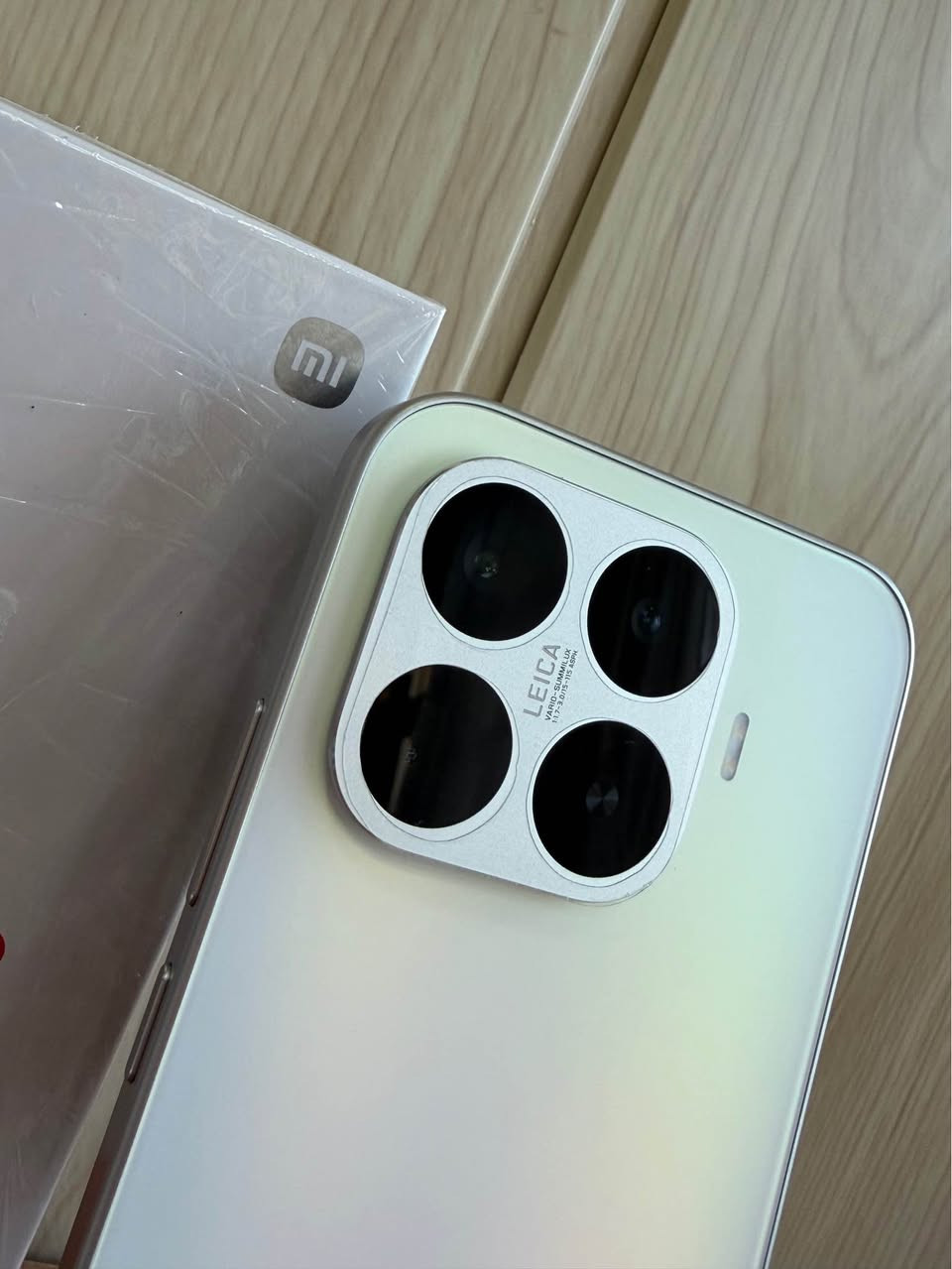 📣 بۆ فرۆشتن: Xiaomi 17T 📱

مۆبایلێکی خێرا و مۆدێرن بە بەهێزترین تایبەتمەندییەکانی 
ساڵی ٢٠٢٦ گونجاوە بۆ یاری، کار و وێنەگرتنی ناوازە بە کامێرای Leica.
ڕام ١٢ … ٥١٢ گێگا کامل ئەشیایە تەنها ئەکتیڤ کراوە یەک جار شەحن کراوە زەمانی ١٨ مانگ پاتریەکی بەهێز ٦٥٠٠ میلی ئەمپێر نرخی ٧٦٥ هەزار لە سلێمانیە تەنها یەک جار شەحن کراوە گەیاندن بەردەستە
*********** السليمانية, العراق
