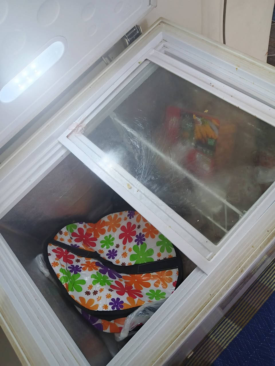 ثلاجة ومجمدة للبيع اثنينهن ب250 وبيهن مجال بسيط


**إذا كنت صاحب هذا الإعلان وتريد حذفه لأي سبب، رجاءا أرسل رسالة إلى الدعم الفني**