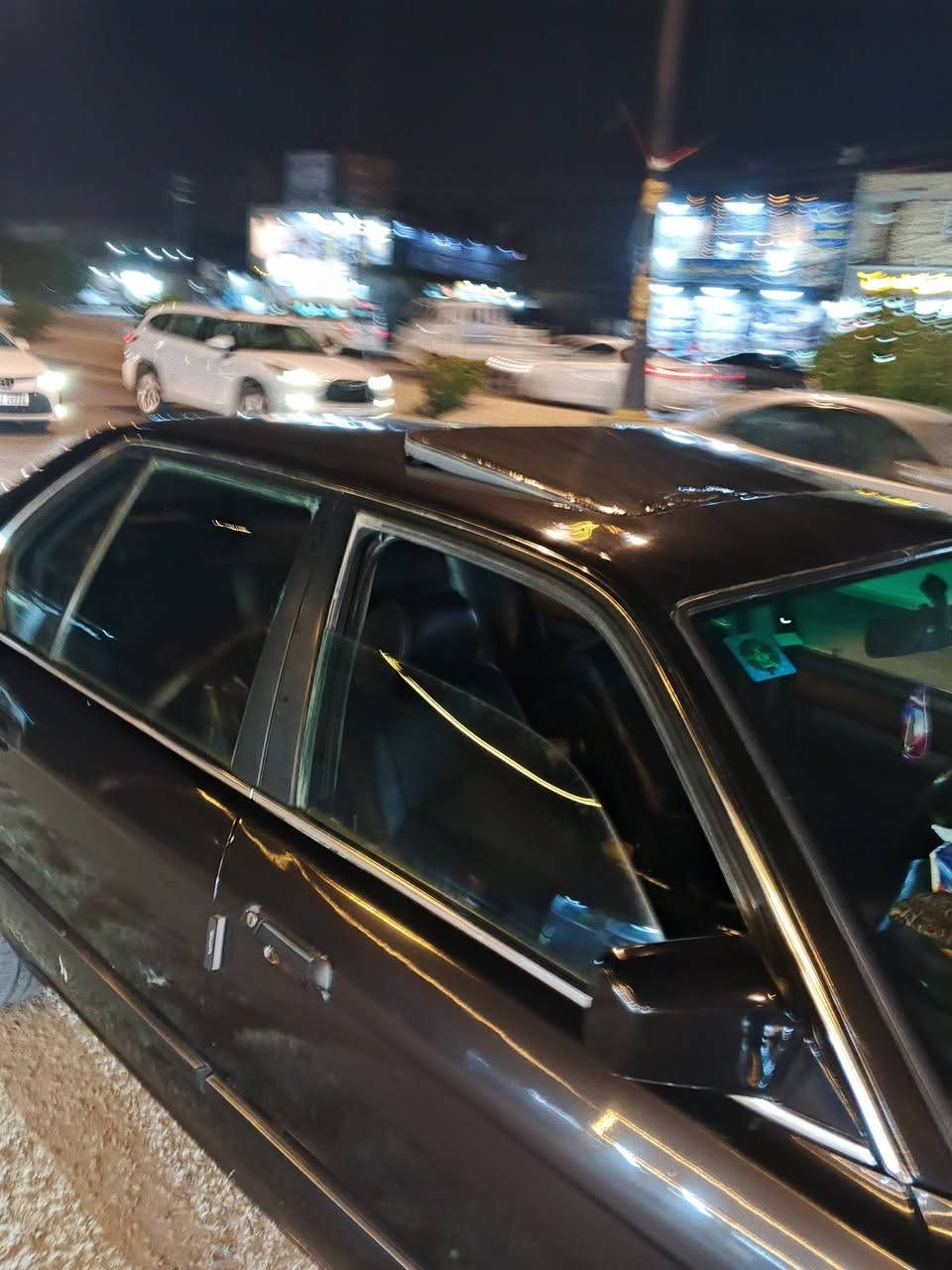 السلام عليكم BMWحجم 735سيارة رقم جديد نكليزي بغداد سنوية ل29 سلايت شغال كلشي شغال  عده تبريد 
السعر 50بيها مجال قليل مكاني بابل الحلة ***********
