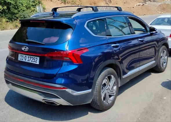 سنتافي 2023 وارد امريكي حادث فقط كسر بلداعاميه الاماميه ونفسها مصلحه يعني السياره مكفوله كفاله عامه بدون قطره صبغ او تبديل  وصور الحادث منزلها فول مواصفات بنوراما ورادارت360 

4كامرات  تشغيل عن بعد وكشنات جلد بيجي تدفأه جنطه كهرباء بصمه لمس اناره ترحيب كيجات ديجيتال تعرض الكامرات شفتات بلستيرن قياده اليه وتوقف ذاتي من كل الجهات شاشه كبيره سستم سماعات هارمونك وبعد بيها هوايه مواصفات محرك 2500 السياره رقم بغداد باسمي تحويل ثاني يوم 

للبيع بسعر 226 

مكاني بغداد حي الجامعه 

***********
