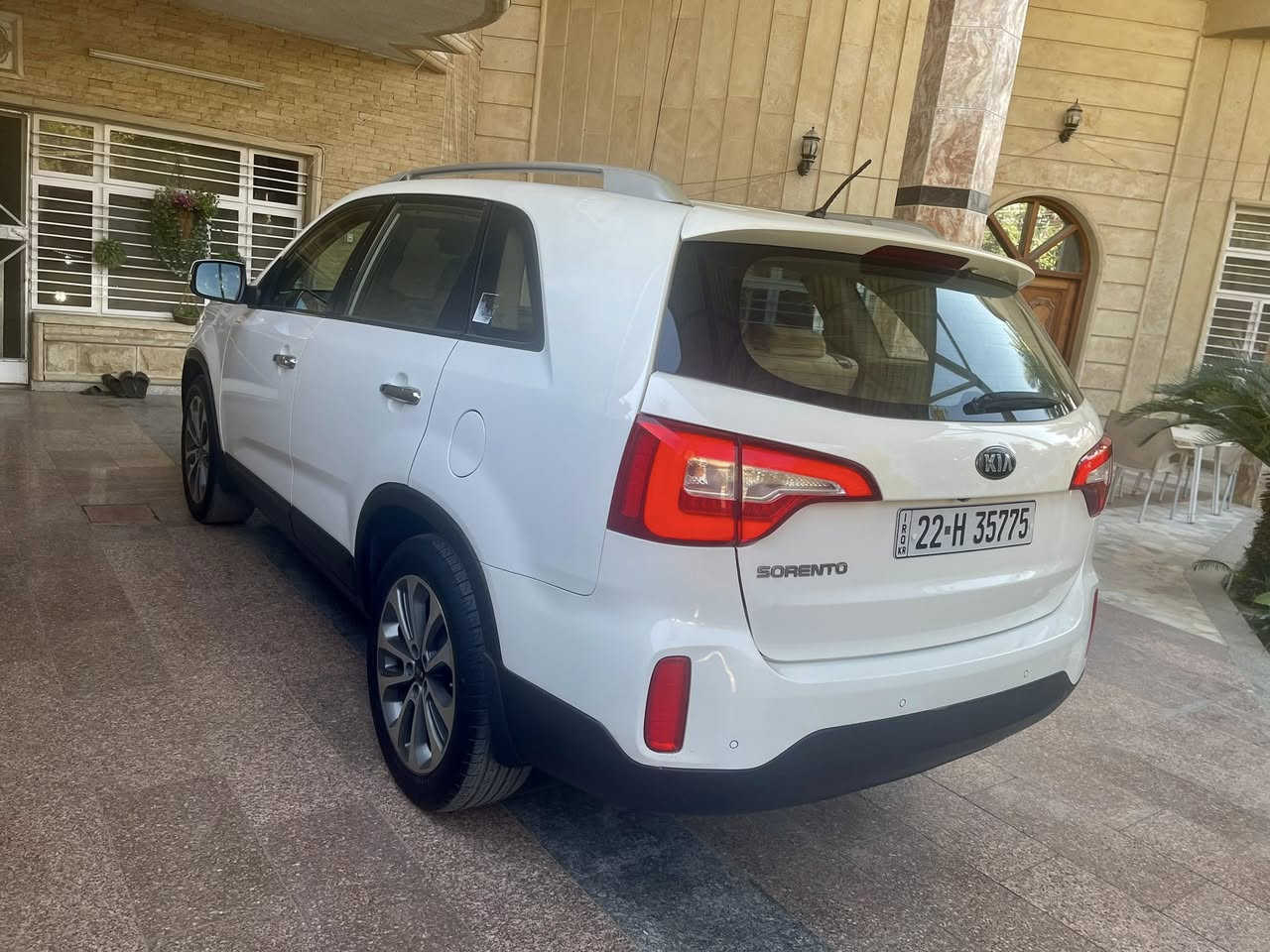 السلام عليكم
سورنتو 2015 بيع فقط بدون مراوس
السياره بحالة الوكاله كفاله عامه فقط دعاميه مرشوشه
محرك 2400 كفاله
كير كفاله و صدر كفاله
تخم تاير جديد 
فول مواصفات 
حساسات امامي وخليفي
7 راكب
بصمه تشغيل بصمه ابواب
تبريد ثلاث قطع
شاشه وكامره بلاد
بردات بلاد
اشاير مري مع شفط
كشنات جلد تحكم كهرباء
ماشيه 132 كم حقيقي
السياره فول من عدا البنوراما
العنوان بغداد العامريه 
175$ مجال بسيط كلش
رقم اربيل جديد بسمي شرط التحول
***********
