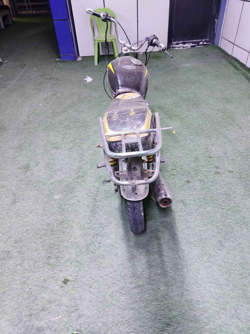 سلام عليكم دراجه كلك كلك كلك للبيع مكفوله من سرقه من عشاير دراجه حلو مابيهه شي لا تبخير ولا تنقيص دراجه بيهه نقوصات قليله سعر 250وبيه ترهم مراوس مجال حك جيه مكان بغداد العامريه *********** متواجد واتساب ورصيد فقط
