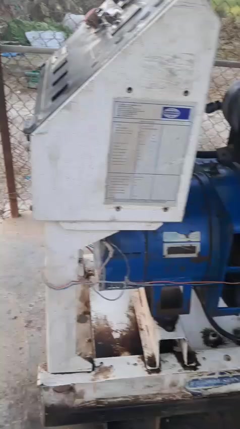 بيركنز إنكليزي
مفتوح 
٣٧كيفي
نضيفة كلش
سعر ٣٠ ورقه
***********
