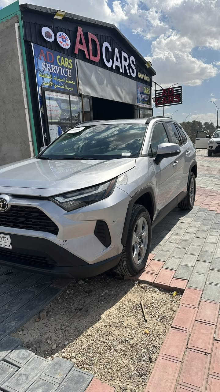 RAV4 xle 2024
بانزيل 
ممشى ٢٥ الف كيلو
بدون رقم 
ايرباك دركة وركبة جه السايق فقط
مكان السيارة كربلاء 
السعر تواصل على الرقم ***********
