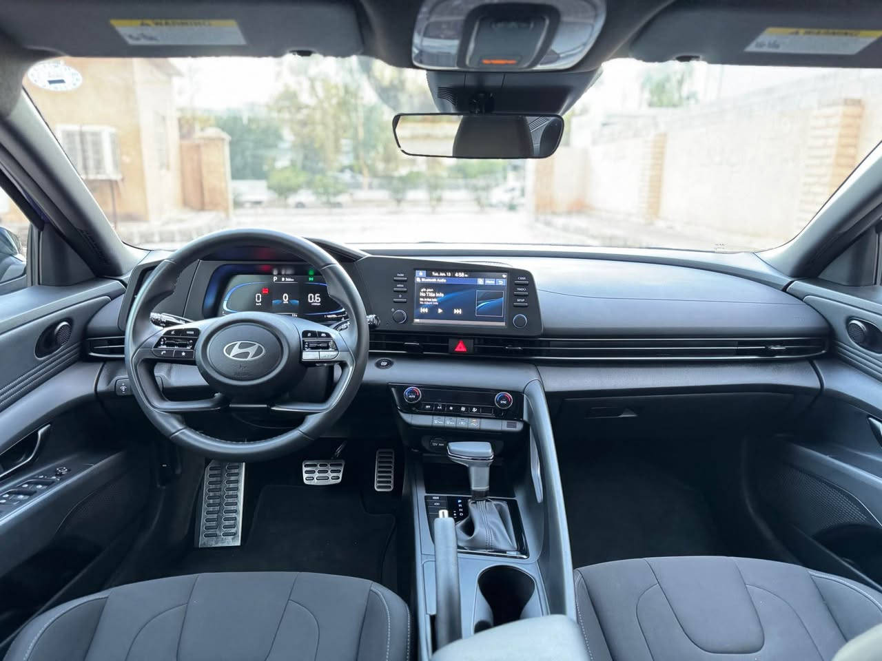 🔹هونداي النترا 2025 
🔹رقم اربيل باسمي السياره  
🔹السياره جديده جداا جداا واحلى من الصور 
🔹السياره بـدون صبغ بــدون صبغ / وصور امريكا موجوده كلين السياره    
🔹مواصفاات السياره   
🔹بصمه تشغيل - وبصمه ابواب 
🔹تشغيل عــن بعــد 
🔹شاشه حجم كبير  + كامره دواره 
🔹رادار امامي اوتو بريك 
🔹رادار جانبيه + حساسات خلفيه 
🔹نضام تحديد مسار للسياقه الالكترونيه
🔹تحكم استيرن كل الجهات 
🔹شاحن وايرلس   
🔹مانع انزلاق + كروز سرعة 
🔹محرك 2000 دوش 
🔹سبير الشركه كتلوكات الشركه  
🔹السياره جديده جدا جدا اي نقص مابيها 
------------------------------------------
السعر 172 وبيها مجال للطيبين 
رقمي للستفسار *********** بغداد, العراق
