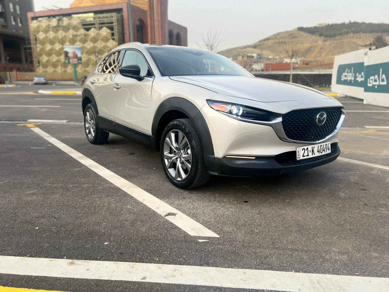 Mazda CX-30 premium 2024 
گۆڕینەوە و فرۆشتن 
یەک پارچەی بۆیاخ
فول مواسەفات
ڕادار ٫ داتاشۆ ، سندوق شەفت، سڵایت ، کوشن کارەبا خەزن هیتەر  ، دەبڵ ئەکسل ، دوو مۆدی لێخوڕین ، موکەبەرەی بۆس، پێشی کەپس. زۆر مواسەفاتی تر

3MVDMBDM4RM662980  : ڕەقەم شاسی 
نرخ : $16700
*********** - WhatsApp السليمانية, العراق
