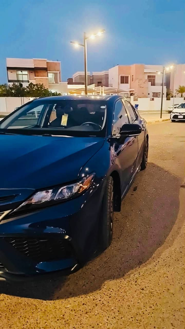 السلام عليكم
للبيع
               2023 TOYOTA CAMRY, SE NIGHTSHADE                              
‏   EDITION
كامري  2023 se امريكي بلاك 
رقم الشاصي 4T1T11AK9PU122984
رقم اربيل باسمي  
محرك 2500 4 سلندر
بصمتين وياها
كشن جلد 
شاشة كار بلاي 
سستم صوت
كروس سرعة
تحديد مسار 
شفتات ستيرن 
مودات قيادة 
قيادة ذاتية 
رادار 
كامرا خلفية
ويل مميز بلادي
وبعد موصفات الse معروفة
حادثها سطحي بدون دواخل 
 ايرباك ستيرن راجع سستم  
ماشية 33 mi
السعر 19000$
مكان السيارة تكريت 
‏‭ ***********
