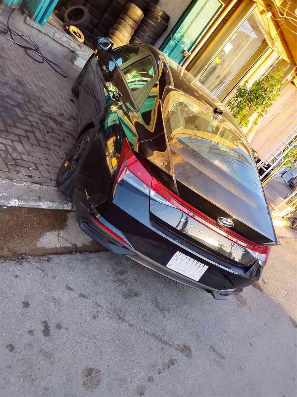النترا موديل 2023 حادث نص جاملغ وبنيد 
ماشيه 35 السعر  130وبيه مجال مكانه بغداد بل الكرايعات ***********
