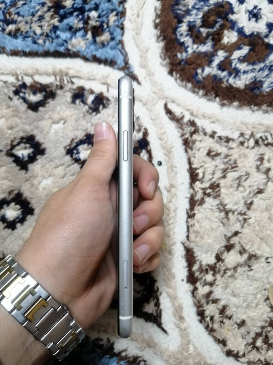 ايفون ١١ عادي
ذاكرة ١٢٨
بطارية ٧١
مبدل فقط شاشة بلادية
الفيس ايدي شغال جهاز كامل
السعر ٢٧٥ الف
كركوك ٥٨
متواجد فيس او اتصال ***********
