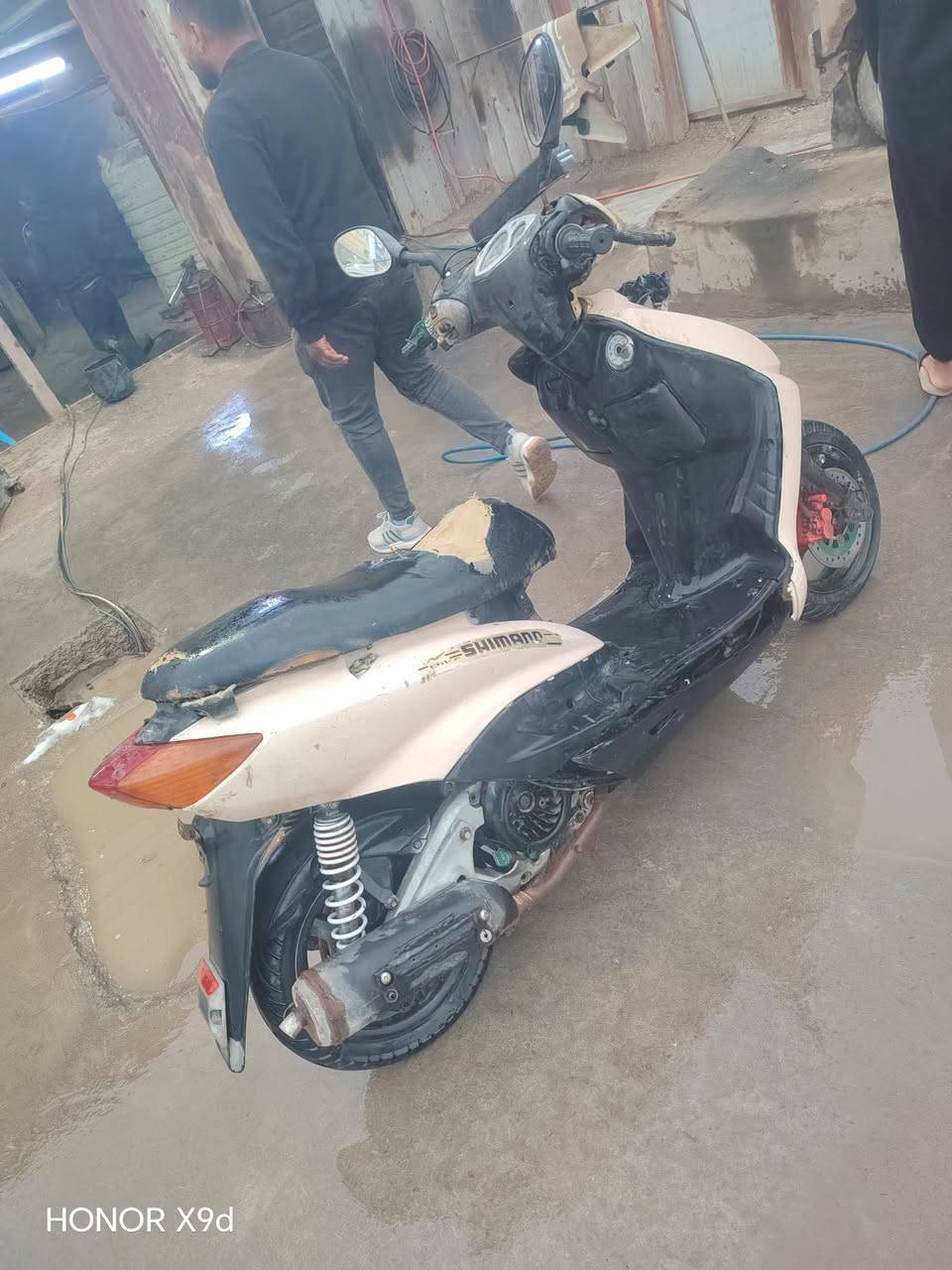 دراجه سكنس للبيع السعر 360وبيها مجال اتصل اذا شراي واذا مو شؤاي لا تعبني ***********
