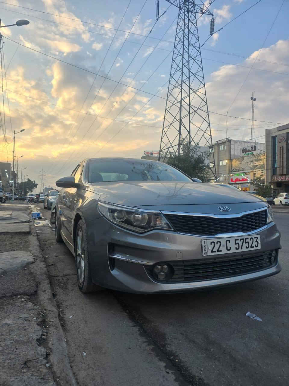 السلام عليكم 
سياره اوبتما موديل ١٧ محدثه ١٨
وارد امريكي بدون ضرر قوي فقط 
الدعاميه.
سياره رقم اربيل بسمي تحويل ثاني يوم. 
السياره جديده عل بلاد.ماشيه ٥٠مل
كامره امامي خلفي شاشه كبيره .
كامره دواره.
لايت شمسي تزويد تكلبلك اليل نهار.
سستم صوت عالي الجوده .
سياره مزرده بدواسات شفاف وايظآ دواسات شتويه اي صيفي وشتائي مع جادر جلد نوع تفصال الثقيل.
تحكم مري .
جنطه ريمونت ودكمه. 
الجنطه مزوده بجلد فوق المخمل يعني داخل السياره كله تتحكم بي تريده جلد تريده مخمل قماش خياطه. 
محرك ٢٤٠٠.
٣انظمه قياده.
تحكم ستيرن كامل .
وبعد بيهه مواصفات .
لون مميز.
رقمي صاحب السياره ***********
مكان السياره بغداد الدولعي
