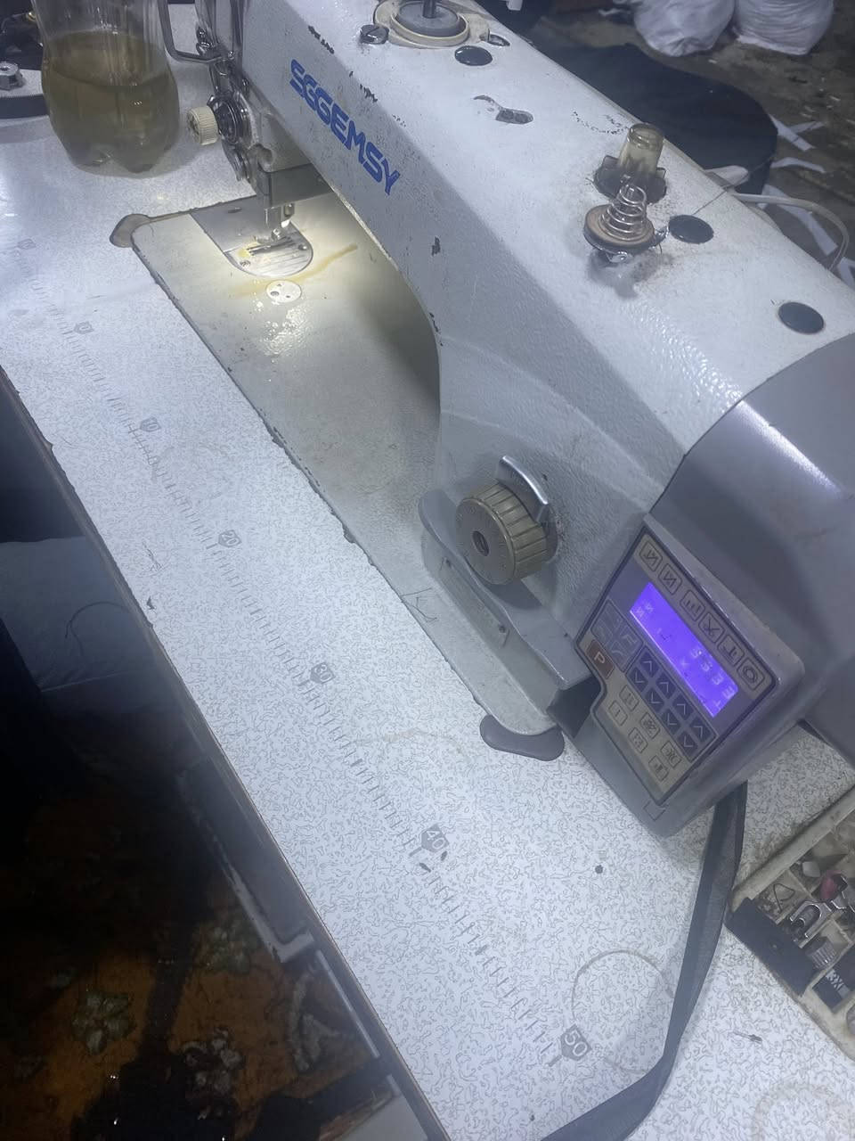 مكينه جيمسي  فول قطع سرعه كاتم السعر ٢٠٠ لتواصل التواصل على الواتساب ***********
