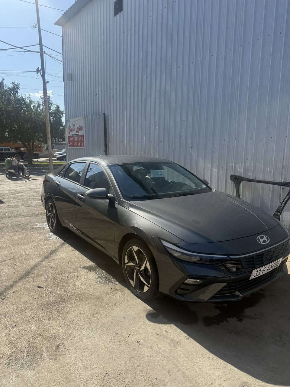 سلام عليكم
افانتي ٢٤ وارد كوري هايبرد 
ممشه السياره ٣٧ 
رقم بغداد مميز 
مواصفات 
بصمه 
سايد بريك بصمه 
كامره 
راداد 
حساسات امامي خلفي 
تحديد مسار 
اوتو هولد 
كشنات جلد 
لايت ٣ حدسات 
مري شفط 
ويل كب ١٧ مال فول مواصفات 

حادث السياره بنيد وجاملغ مبدل نفس الون 
ارباك ستيرن وبرده فقط السياره جديده بمعنه الكلمه 
السعر ١٥٥ وبيه مجال 
مكاني بغداد مشتل او شارغ الضلال 
***********
